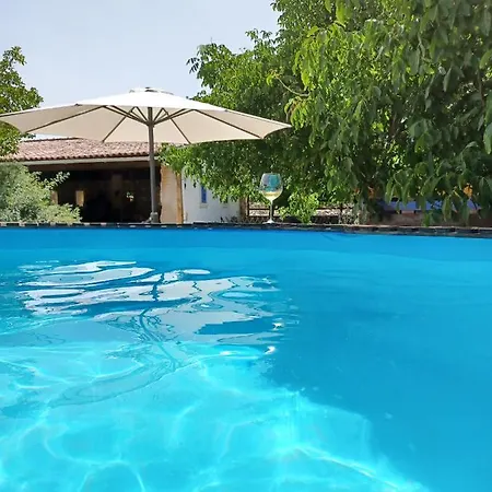 Bed & Breakfast Refugio Artes 4*