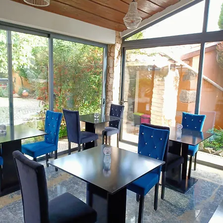 Refugio Artes Couette-café Porto de Mós
